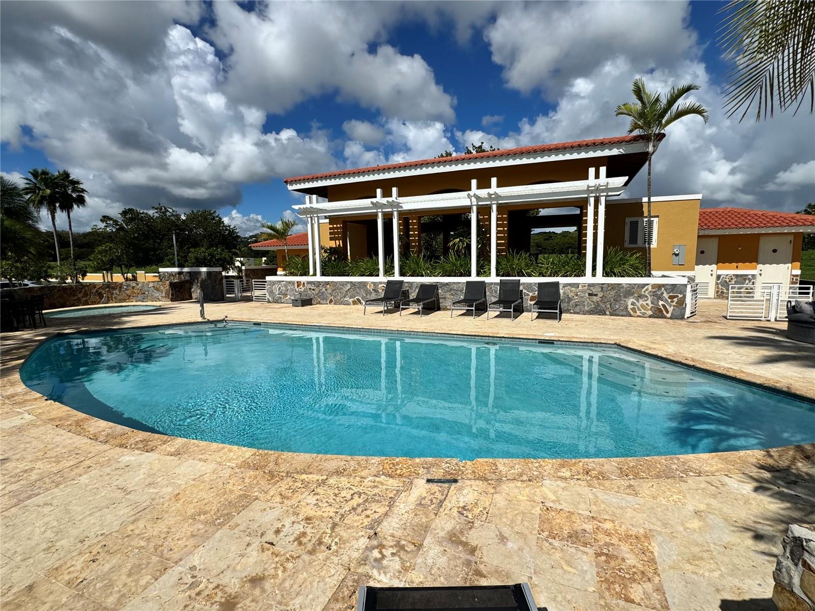 THE WOODS - Residential Lease