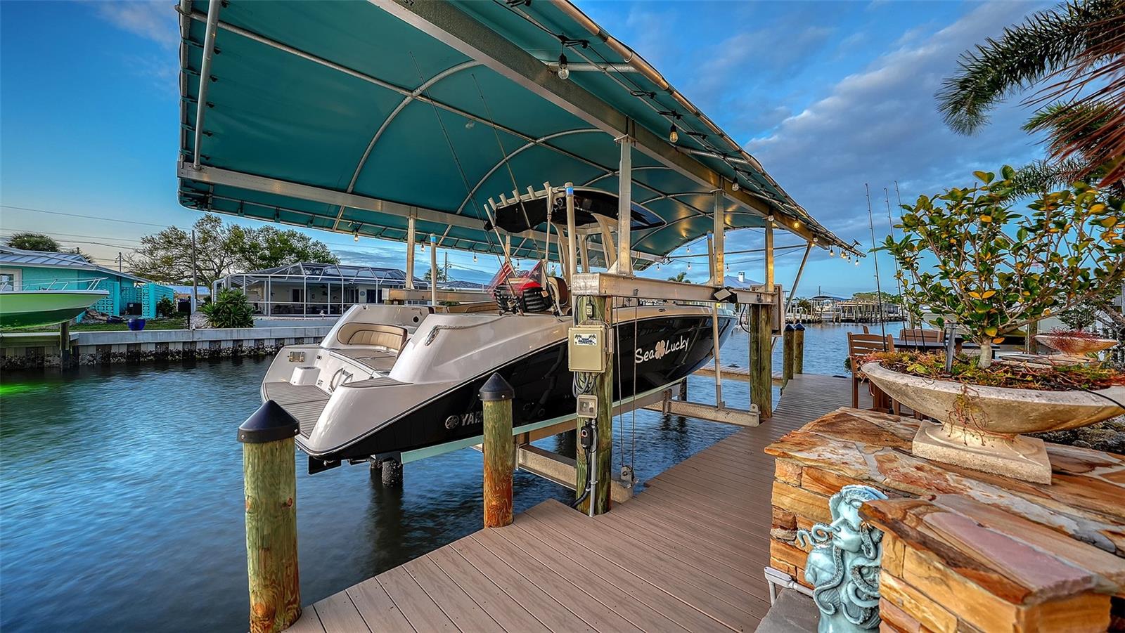 FLAMINGO CAY SECOND UNIT - Residential