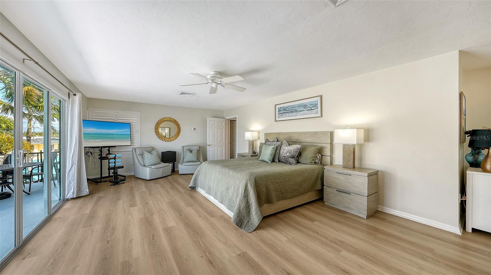 FLAMINGO CAY SECOND UNIT - Residential