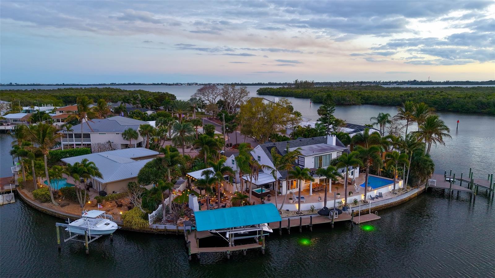 FLAMINGO CAY SECOND UNIT - Residential