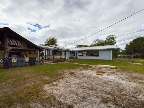 A home in EAST PALATKA