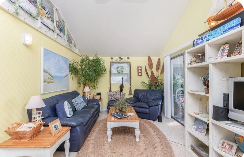 3528 W SHELL POINT ROAD