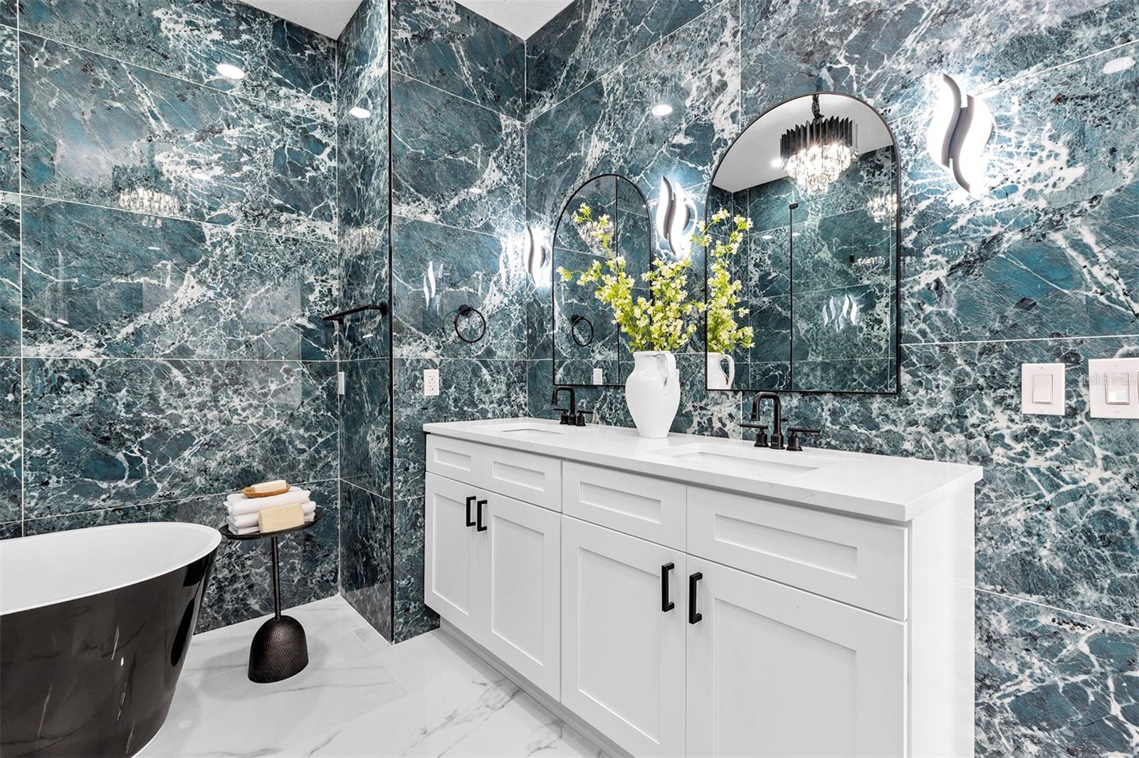 1829 SNARESBROOK WAY