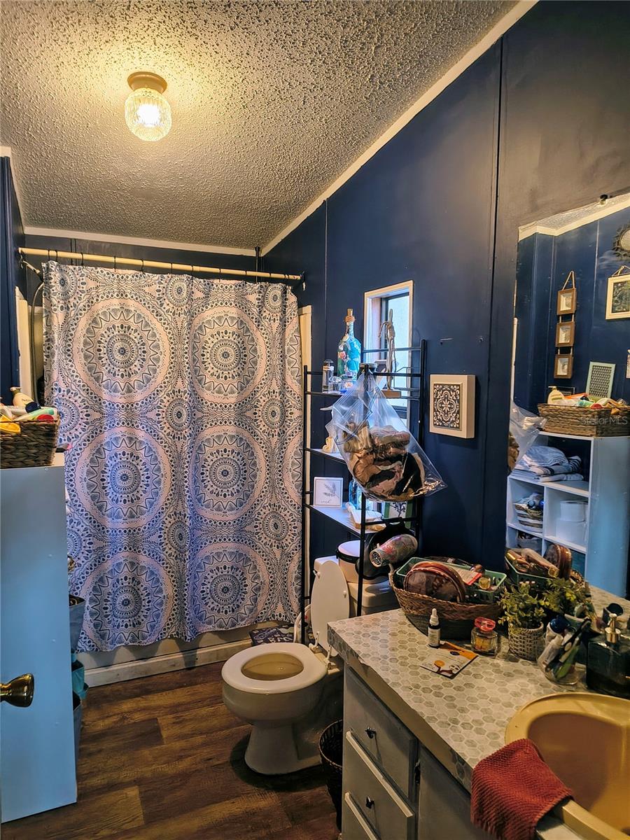 WOODS & LAKES - Residential