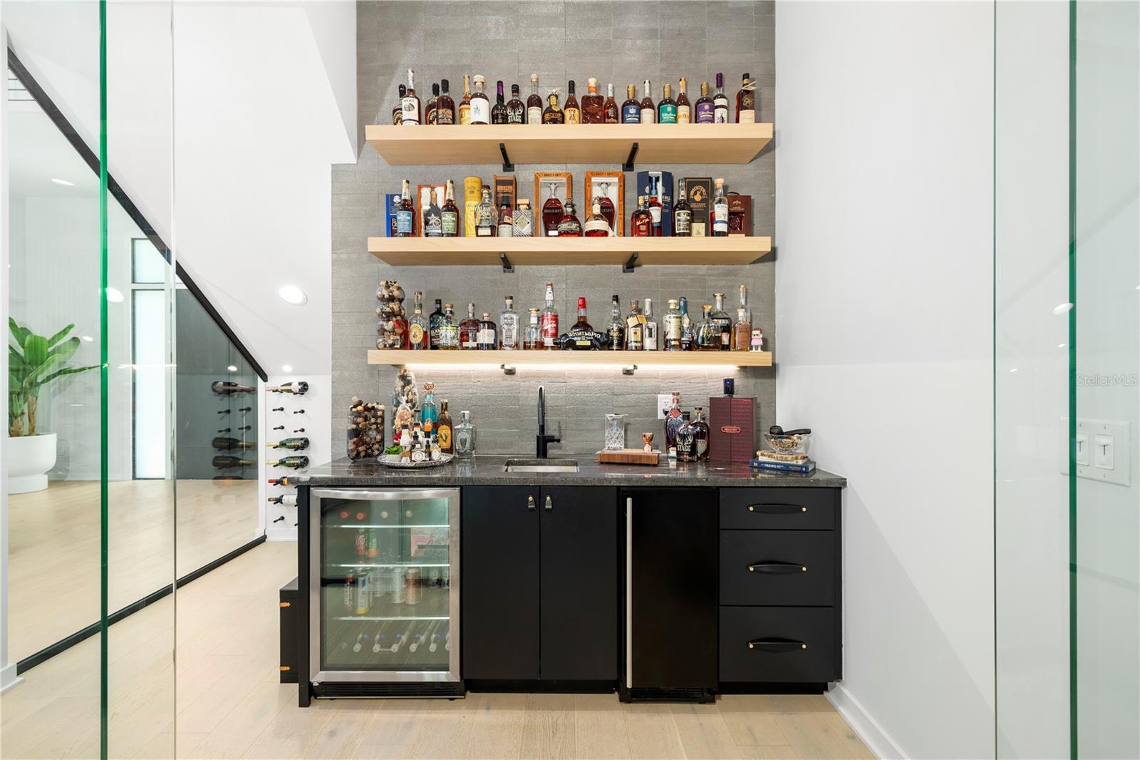 HENDERSON BEACH - Residential