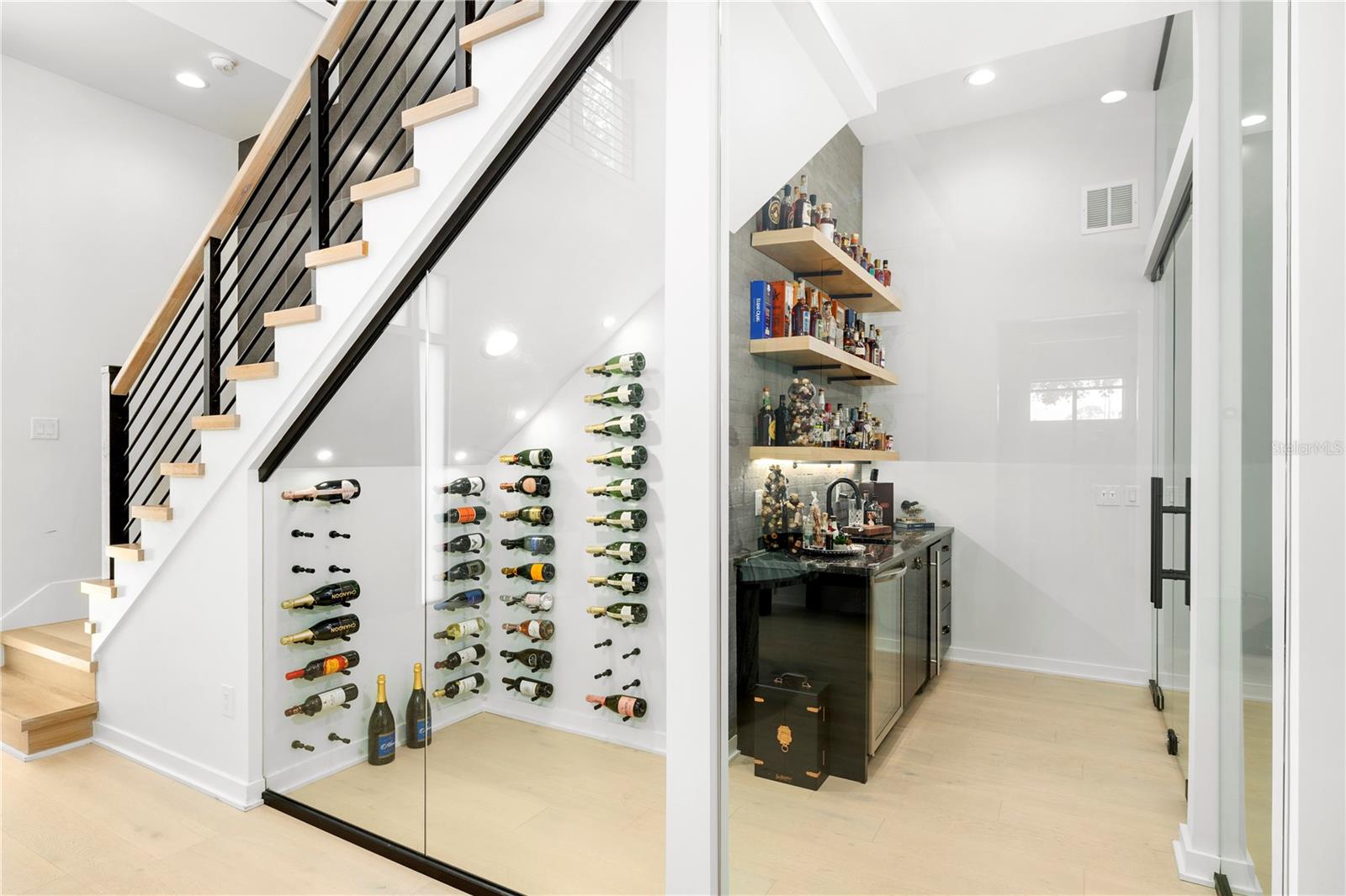 HENDERSON BEACH - Residential