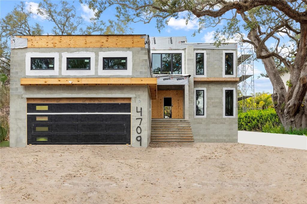 Photo of 4709 W Estrella Street, Tampa, FL 33629 (MLS # TB8452908)