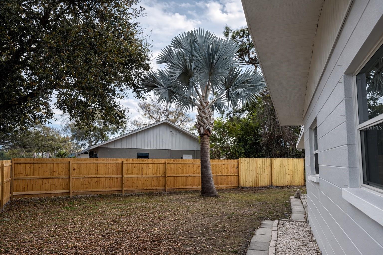 SOUTH VENICE - Residential