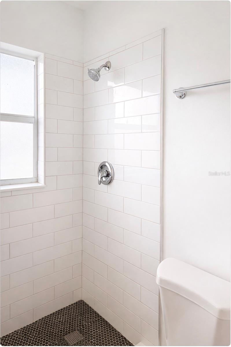 SOUTH VENICE - Residential