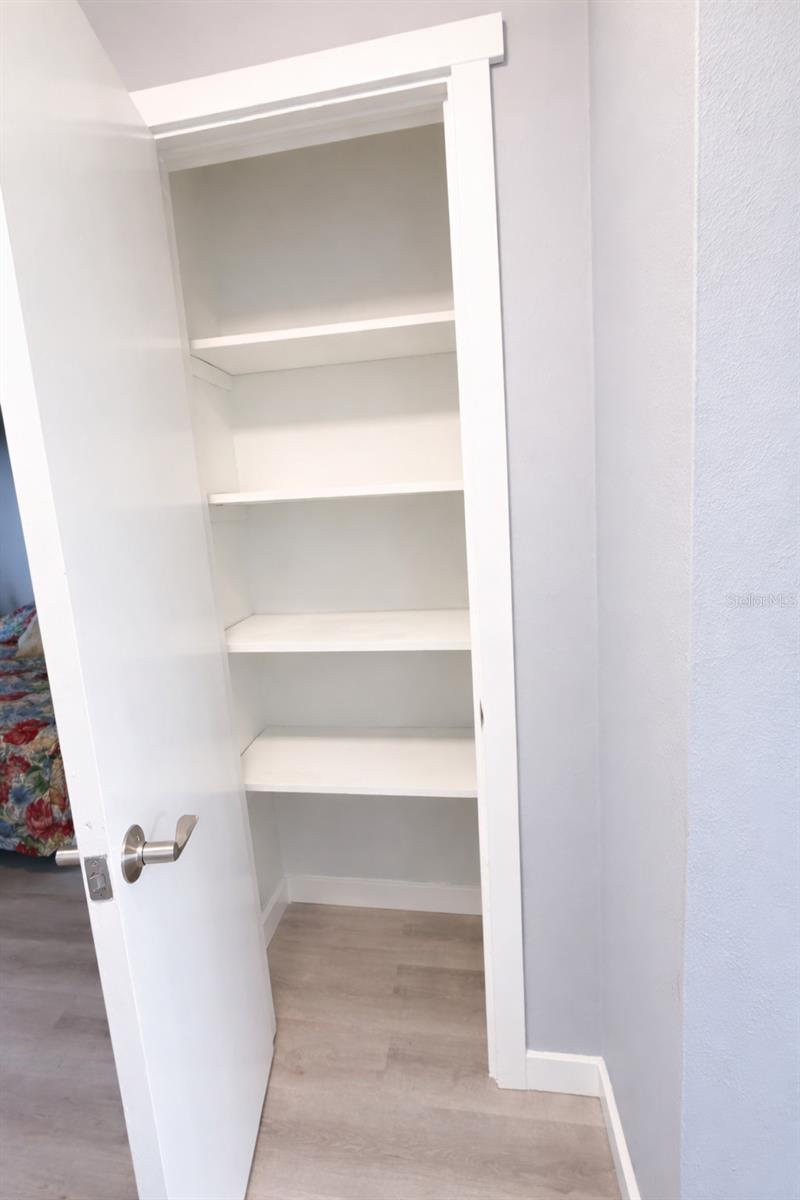 SOUTH VENICE - Residential