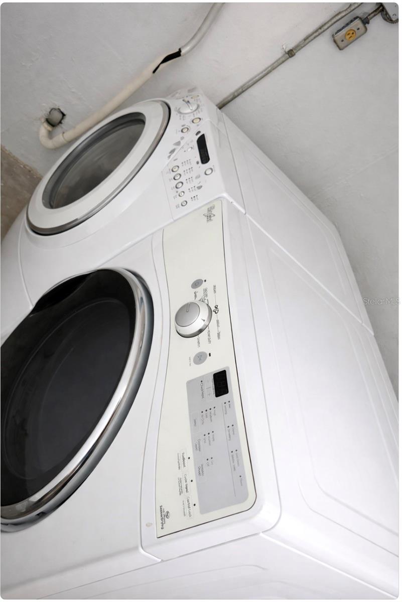 SOUTH VENICE - Residential