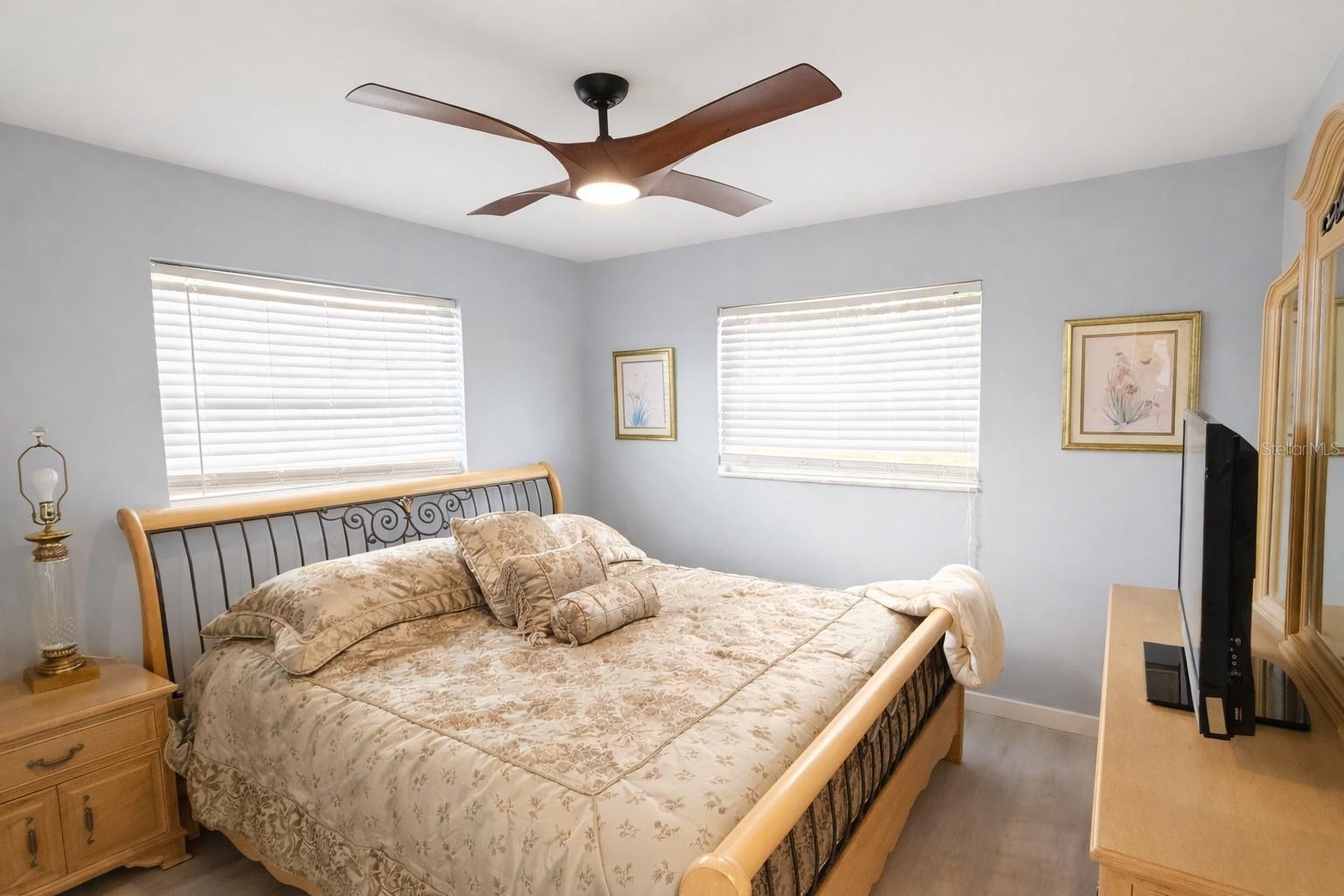 SOUTH VENICE - Residential