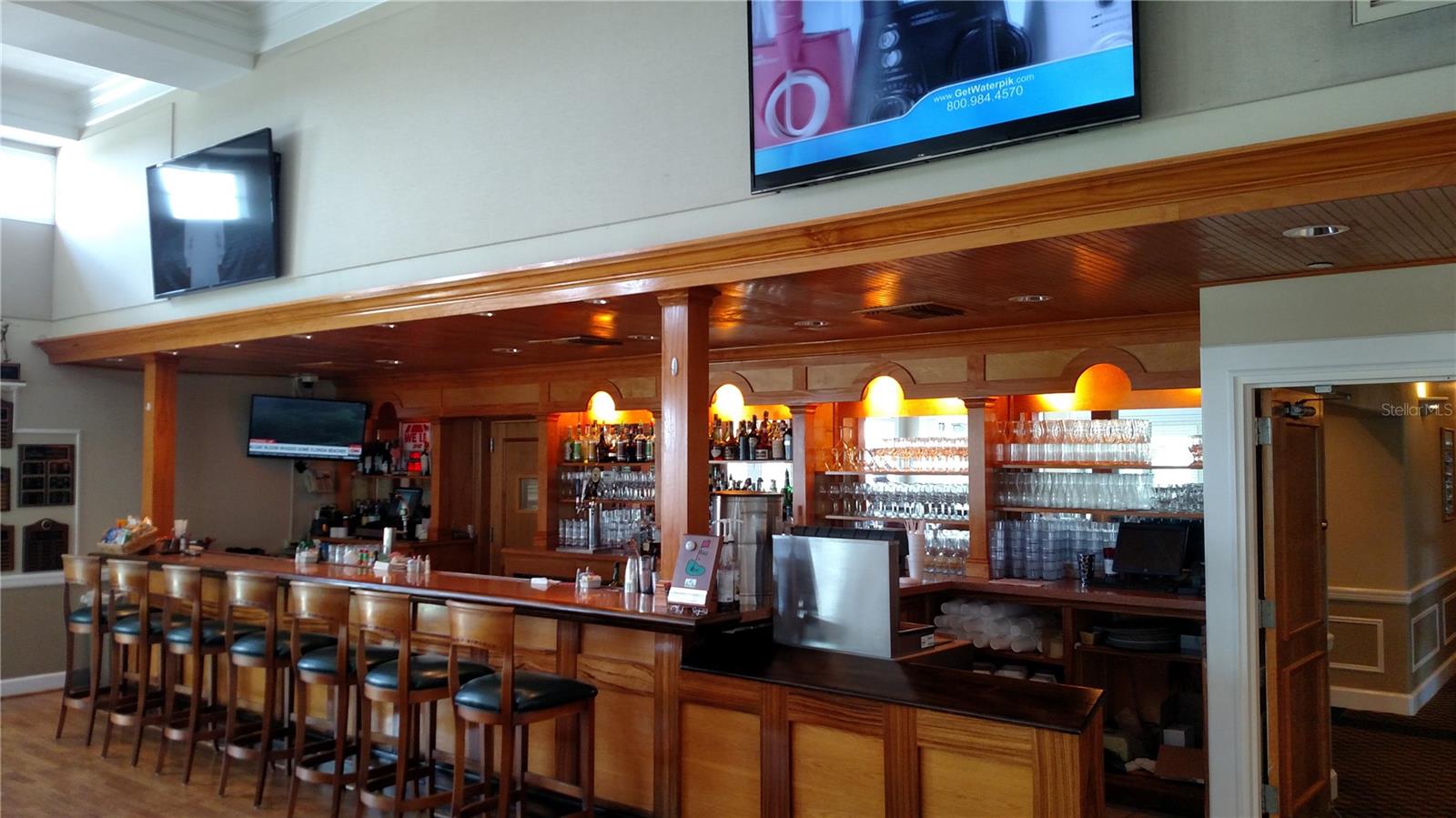 PELICAN POINTE GOLF & COUNTRY CLUB - Residential Lease