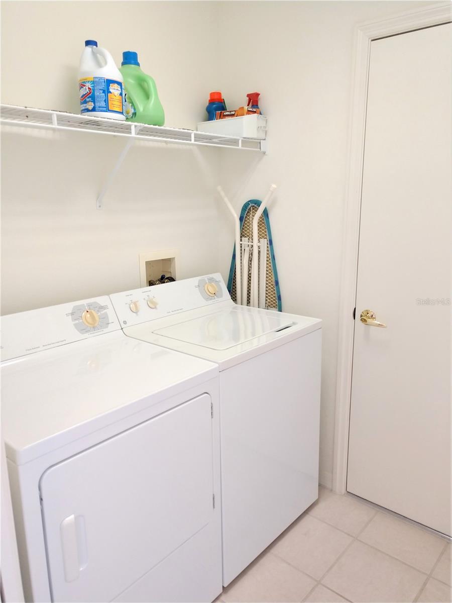 PELICAN POINTE GOLF & COUNTRY CLUB - Residential Lease