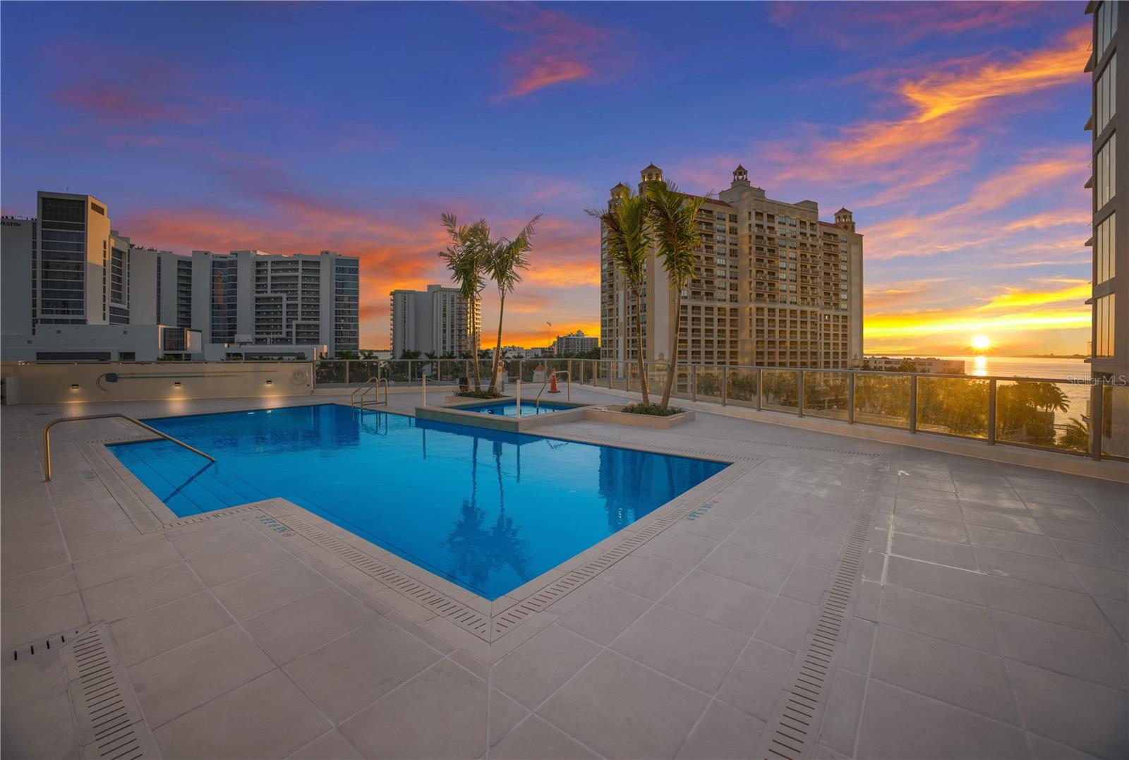 BAYSO SARASOTA - Residential