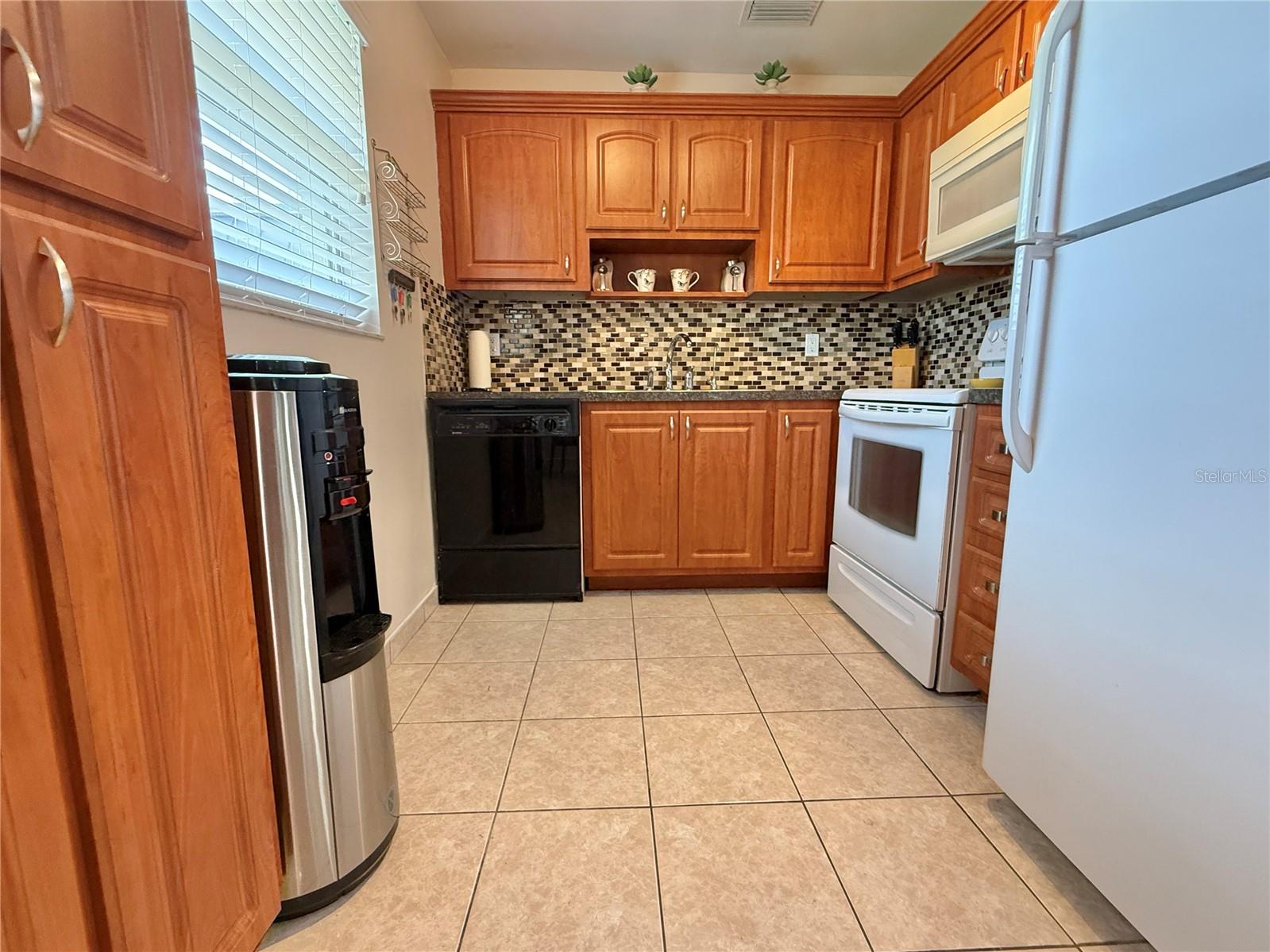 PARADISE POINTE WEST - Residential