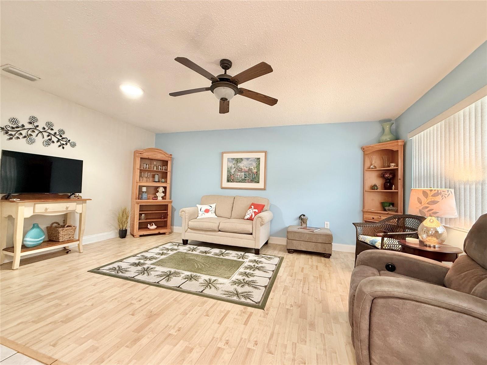 PARADISE POINTE WEST - Residential
