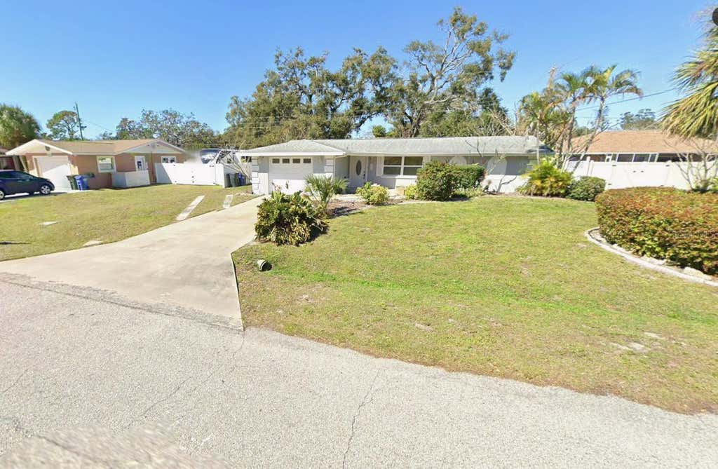 Photo of 360 Foxglove Road, Venice, FL 34293 (MLS # G5116917)
