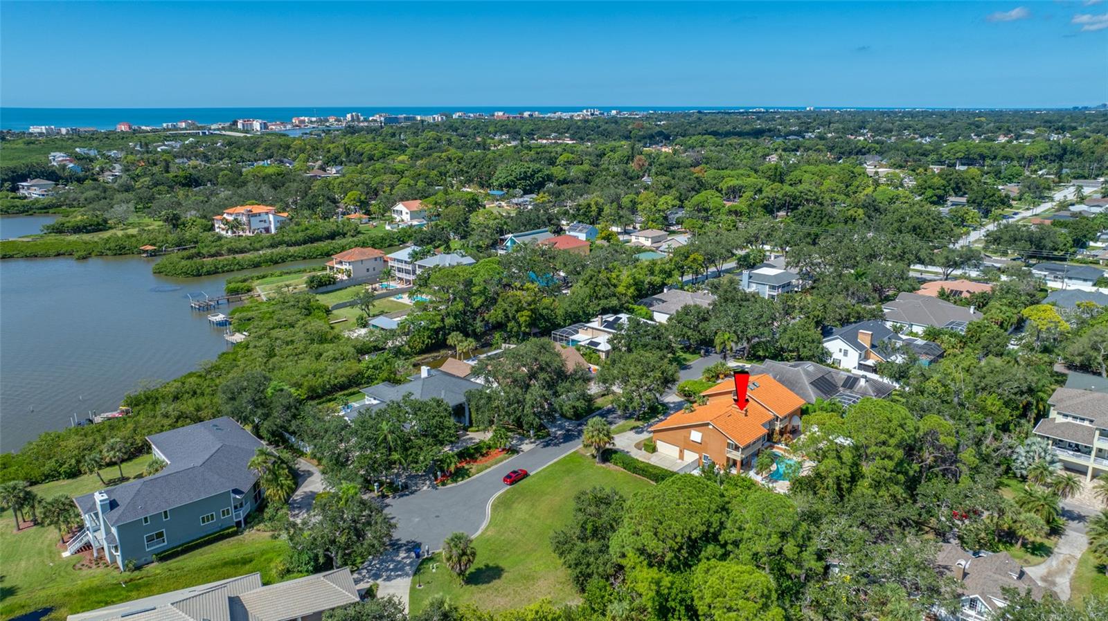 7239 HUNT CLUB LANE