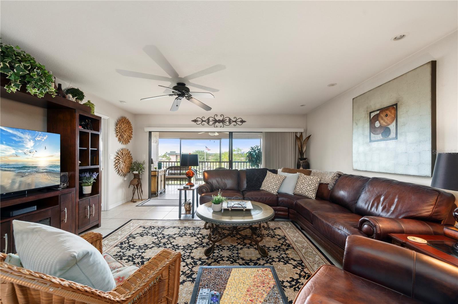 BANYAN POINT PH 03 - Residential