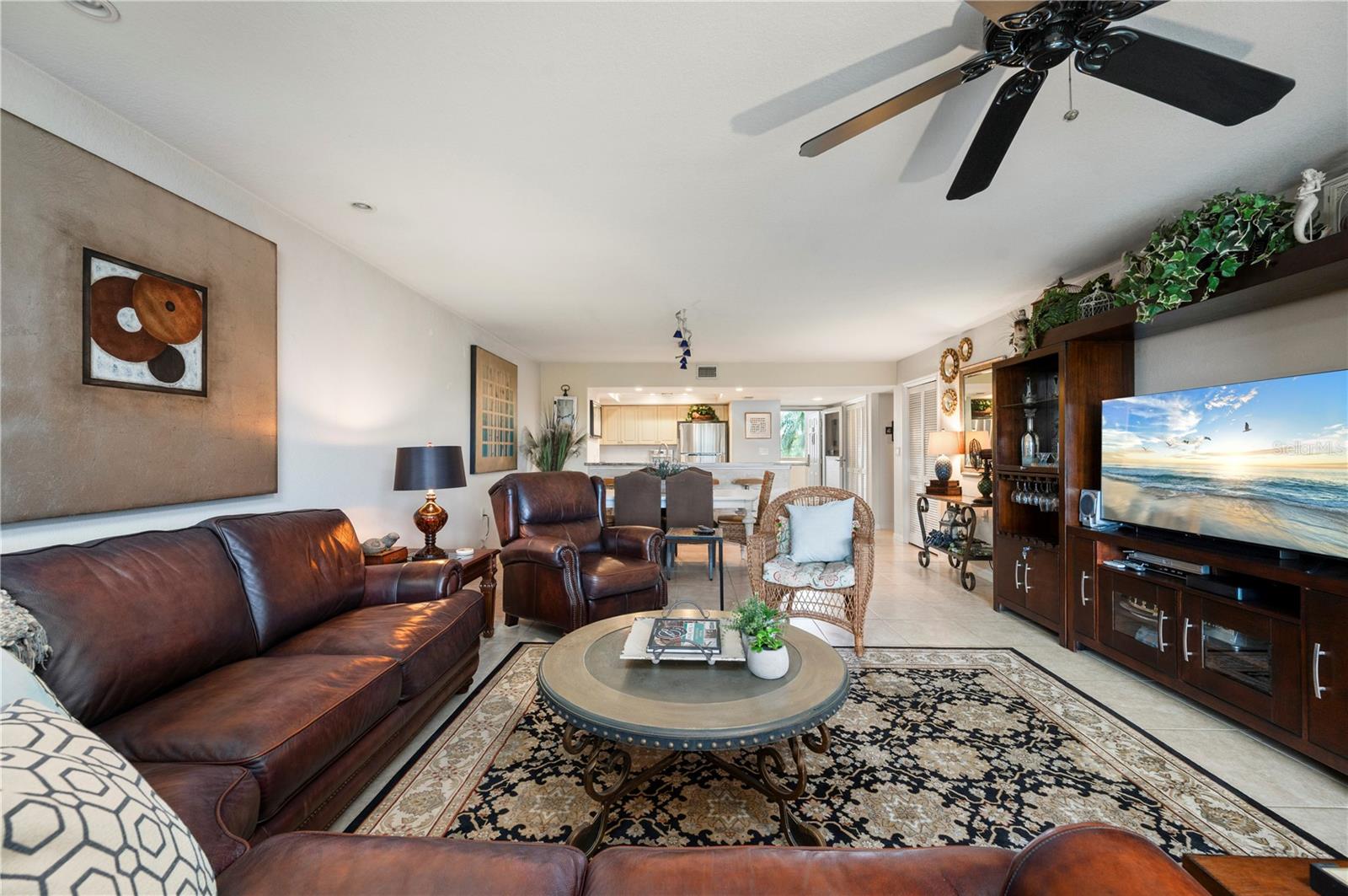 BANYAN POINT PH 03 - Residential