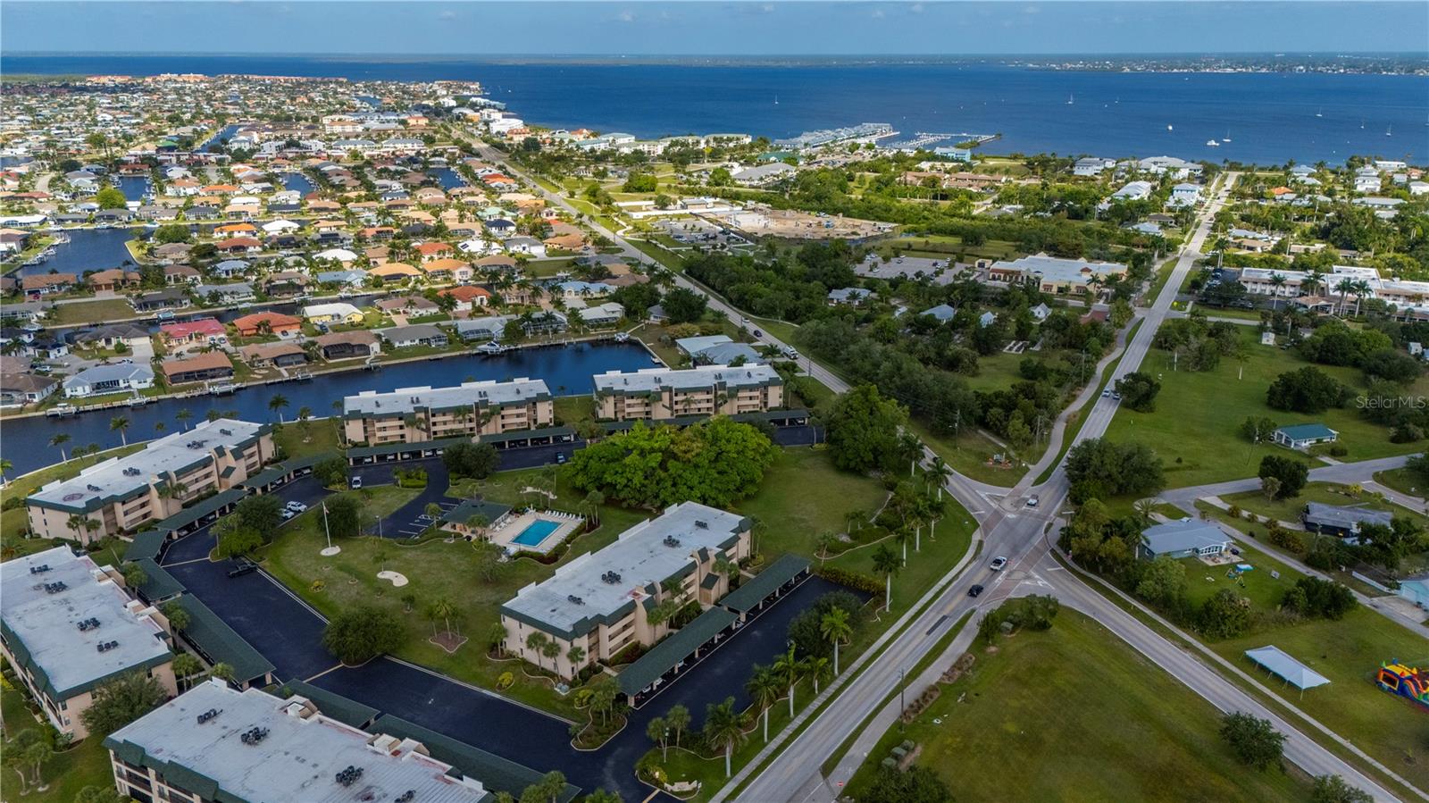 BANYAN POINT PH 03 - Residential