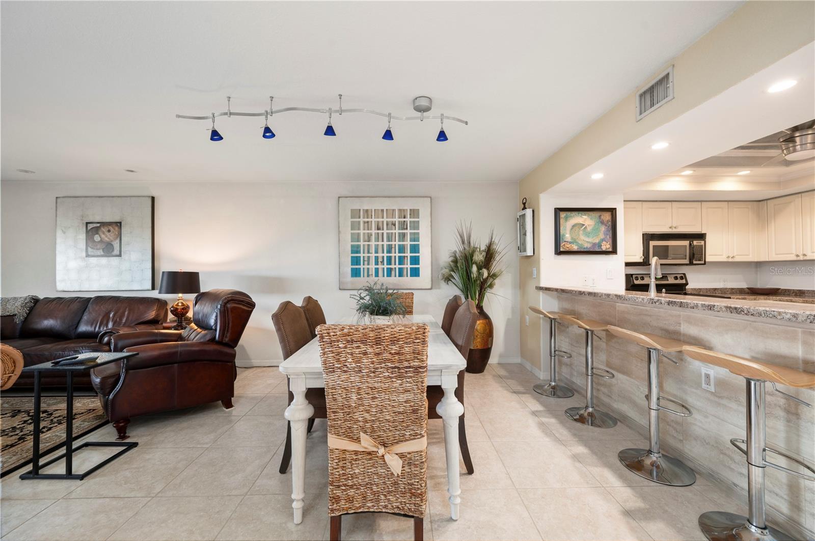 BANYAN POINT PH 03 - Residential