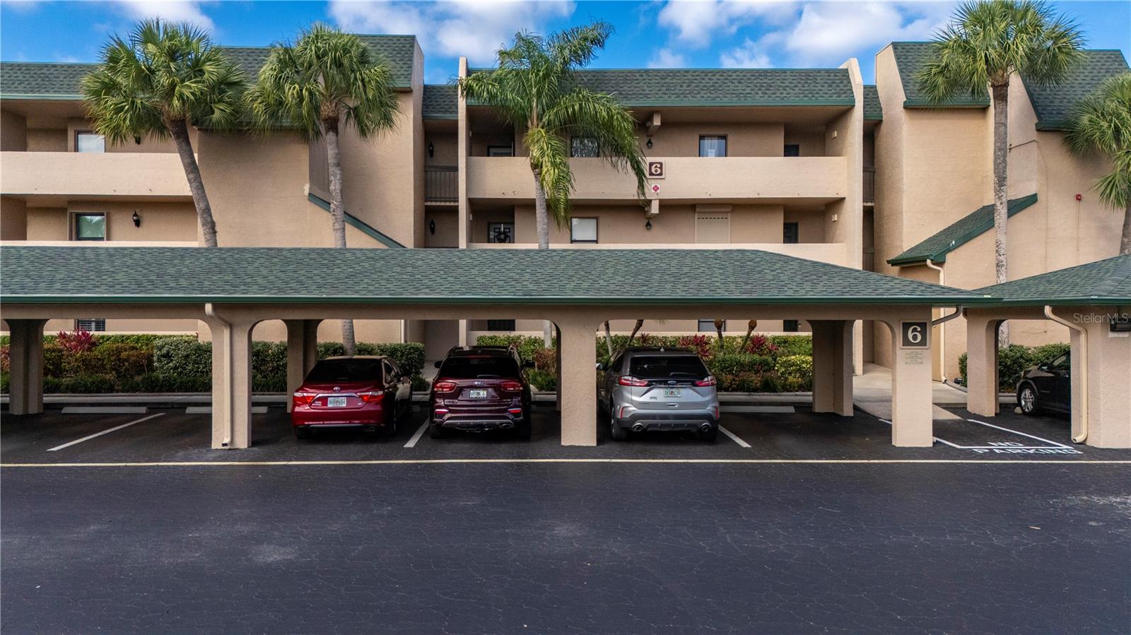 BANYAN POINT PH 03 - Residential