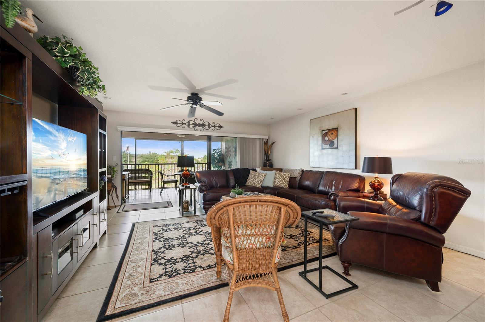 BANYAN POINT PH 03 - Residential