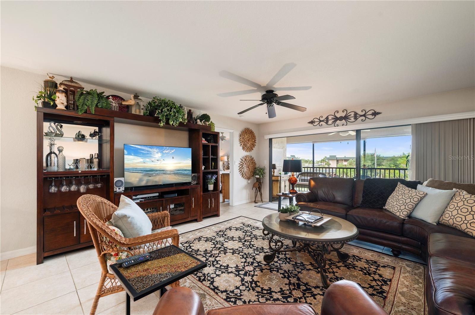 BANYAN POINT PH 03 - Residential