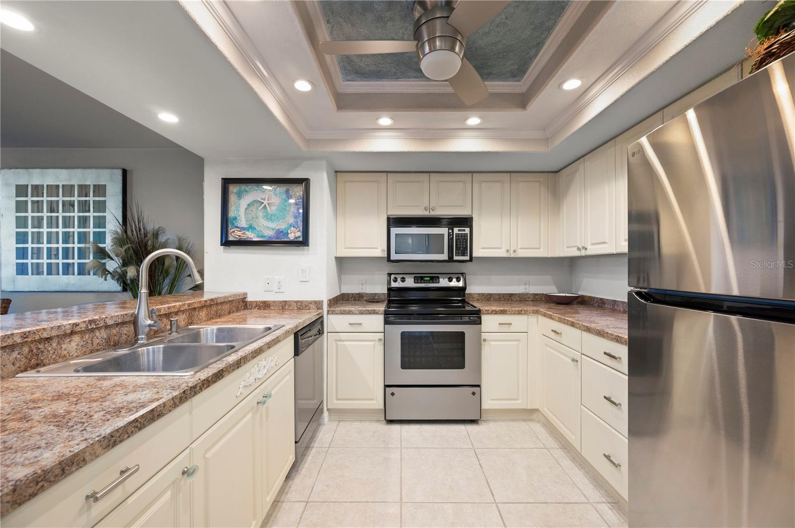 BANYAN POINT PH 03 - Residential
