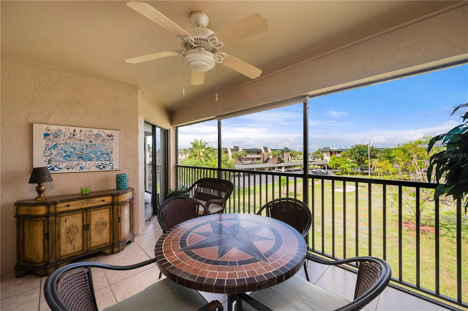 BANYAN POINT PH 03 - Residential
