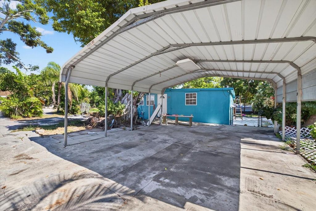 Photo of 2839 19th Street W, Bradenton, FL 34205 (MLS # TB8443429)