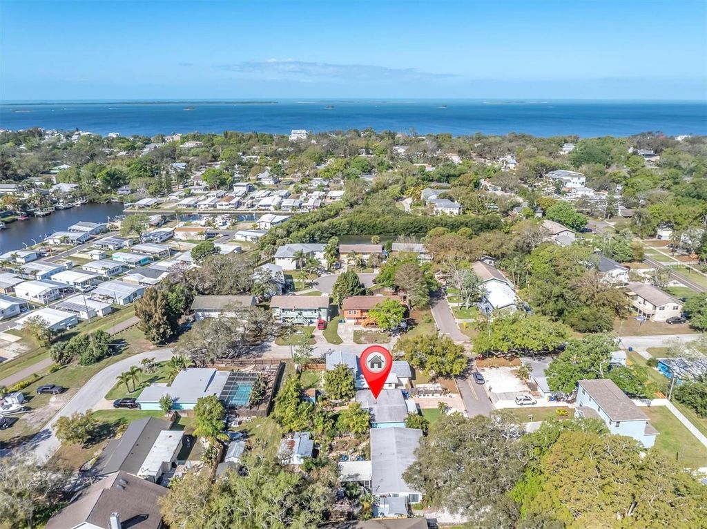 Photo of 137 Pennsylvania Avenue, Palm Harbor, FL 34683 (MLS # TB8485021)