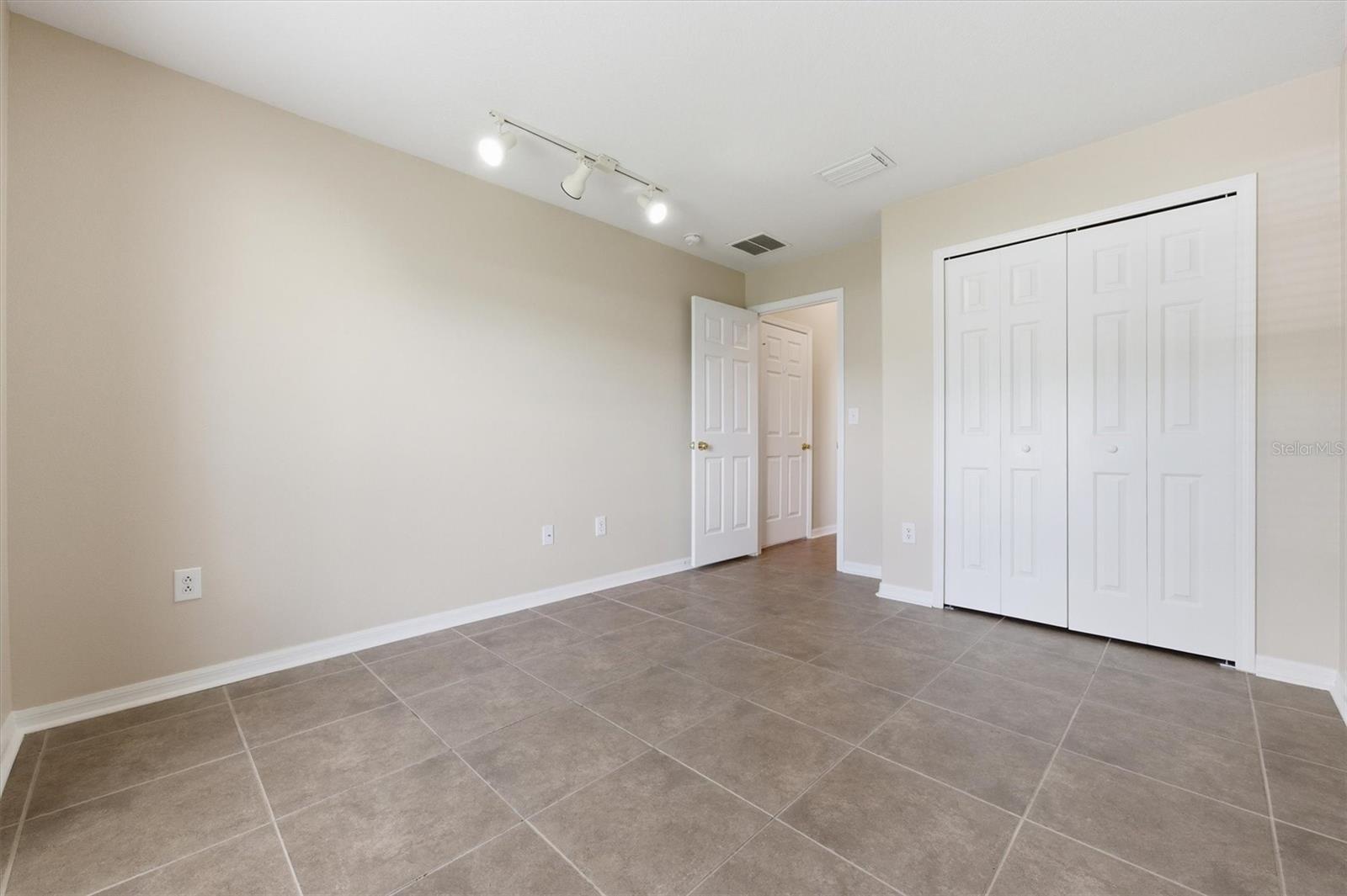 GRAND OAKS PH 03 - Residential