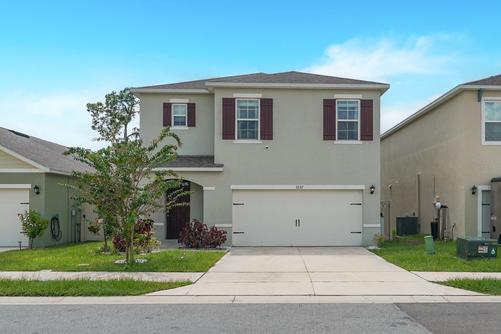 Welcome to your dream home in the heart of Winter Haven! This spacious 5-bedroom, 3-bathroom residence offers the perfect blend of comfort, functionality, and modern style. With a bright open-concept floor plan, the home features a large living area, a well-appointed kitchen with granite countertops and stainless steel appliances, and a convenient bedroom and full bathroom on the first floor — ideal for guests or multigenerational living.
Upstairs, you’ll find a generous primary suite with a walk-in closet and en-suite bathroom, along with three additional bedrooms and a versatile loft space perfect for a home office, playroom, or second living area. The fully fenced backyard provides privacy and space to entertain, relax, or add a future pool.
Located in a quiet and desirable community close to shopping, dining, schools, and major highways, this home offers incredible value and space for growing families or those who simply want room to breathe.
Don’t miss this incredible opportunity — schedule your private showing today!