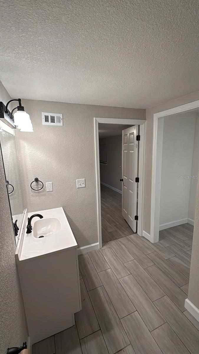 NORTH PK ISLE PH 2B & 3A - Residential Lease