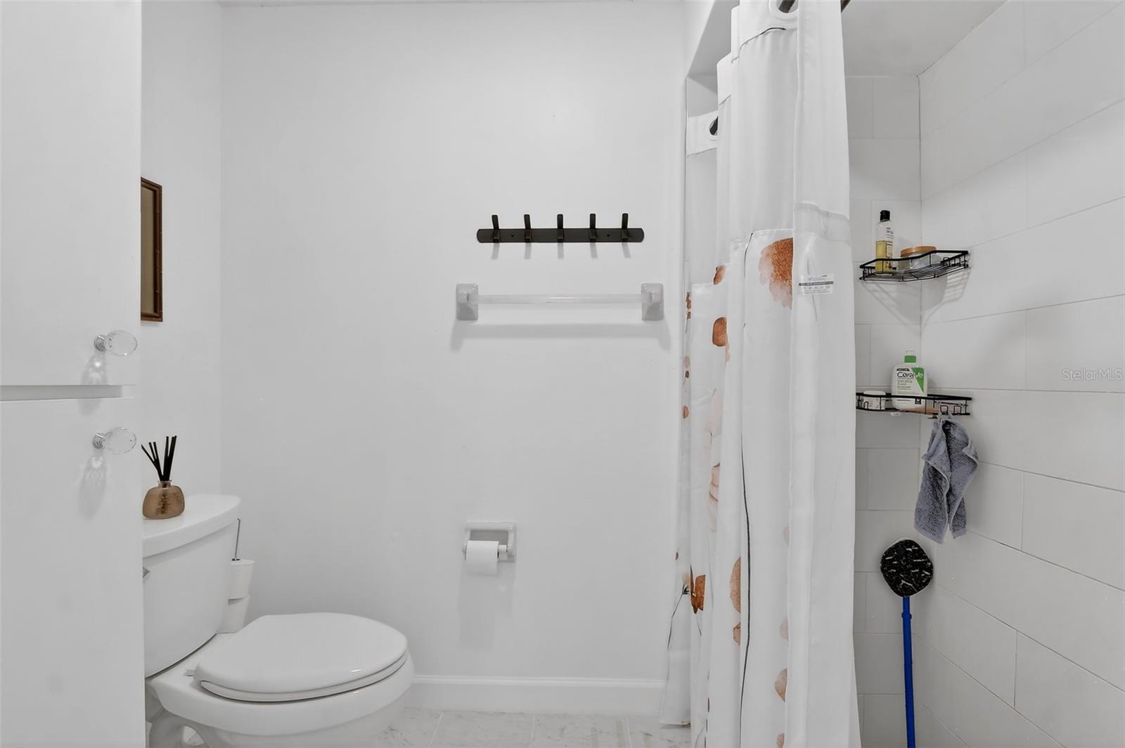 TUSCANY PLACE PH 1 - Residential