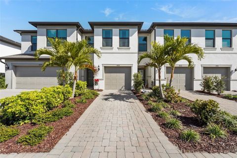 Photo of 1828 Vanora Lane, Sarasota, FL 34240 (MLS # A4679246)