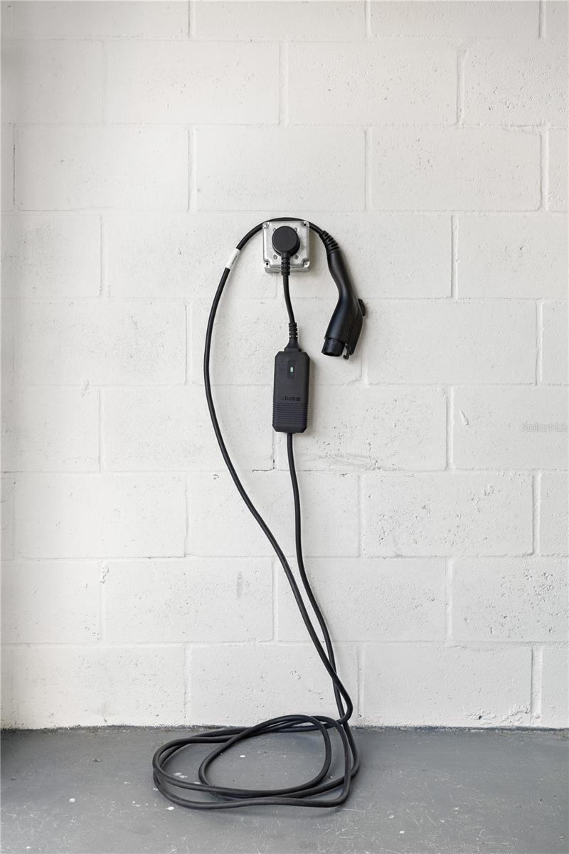 STOREY GROVE - Residential