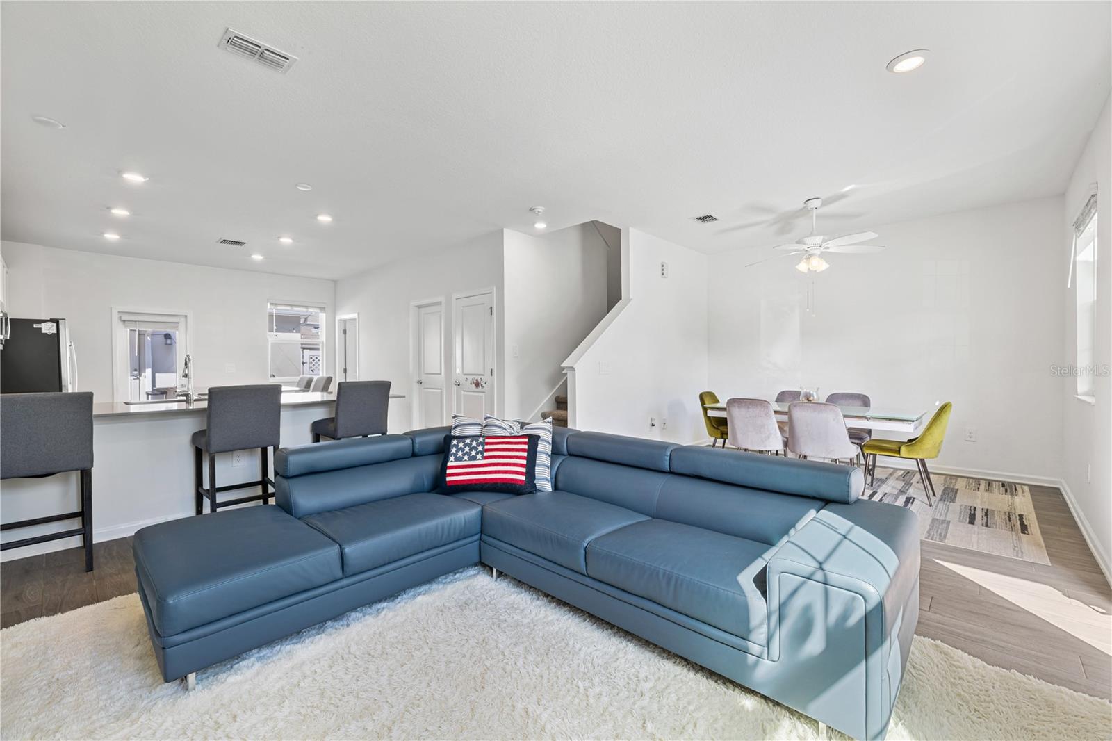 STOREY GROVE - Residential