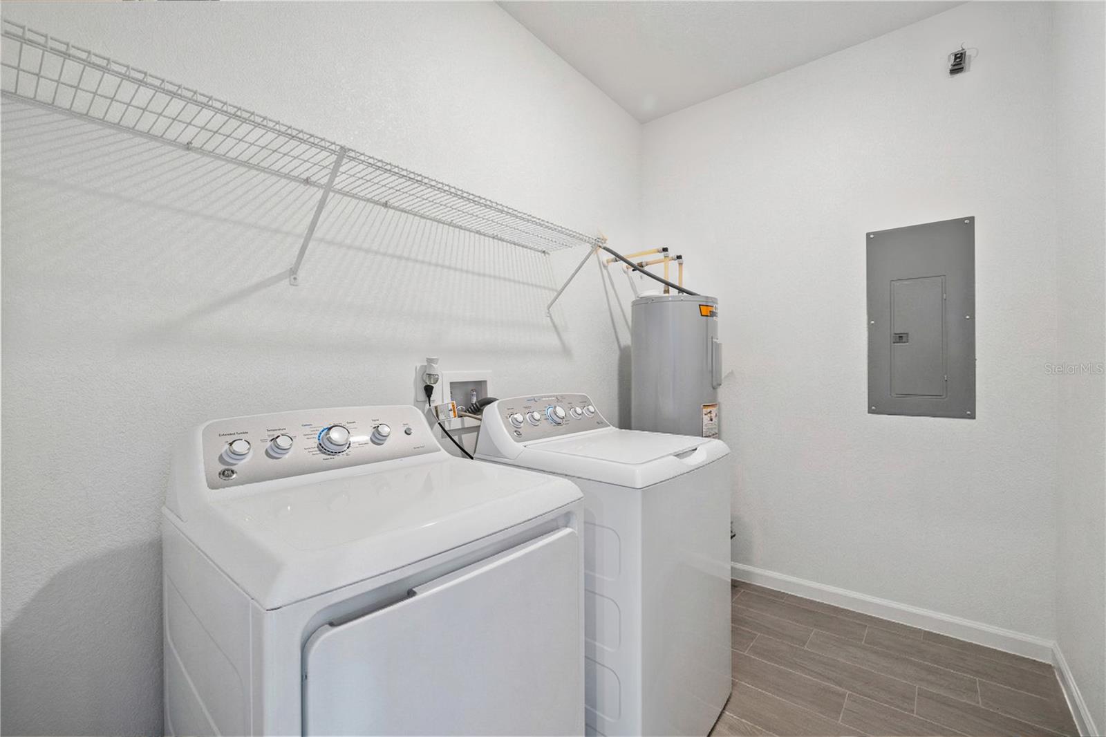 STOREY GROVE - Residential