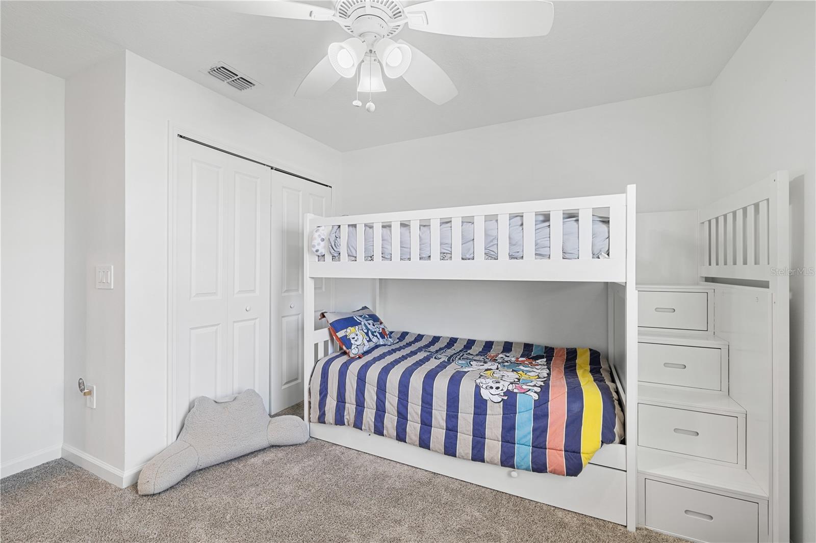 STOREY GROVE - Residential