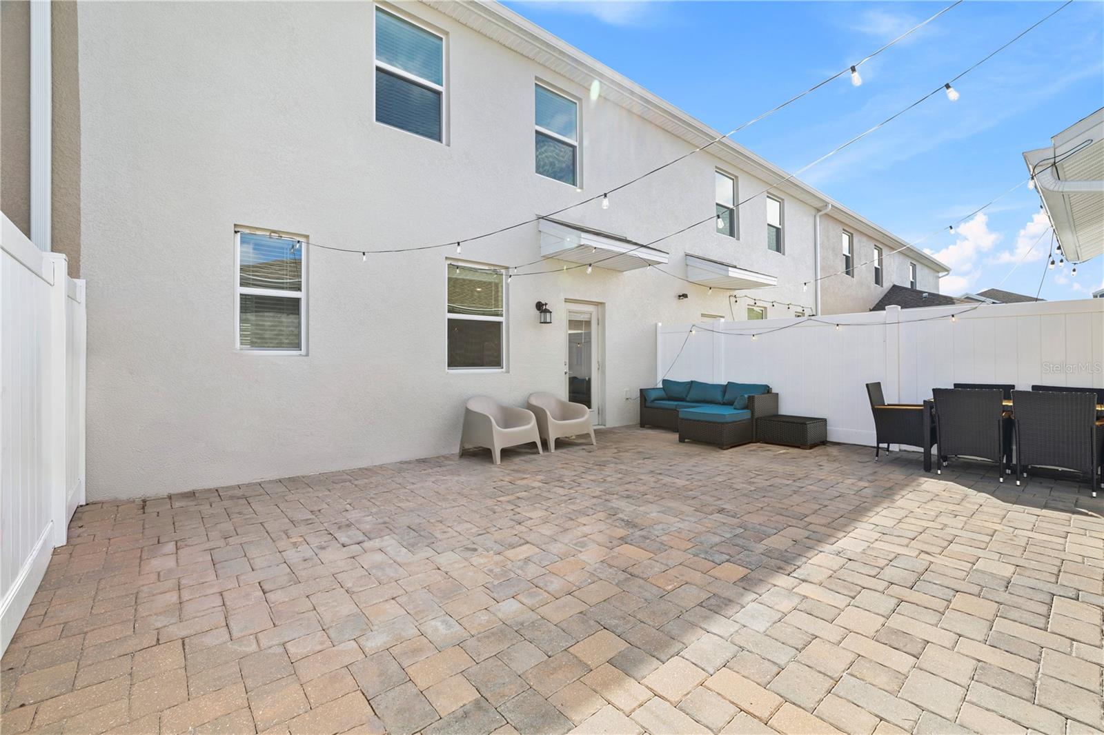 STOREY GROVE - Residential