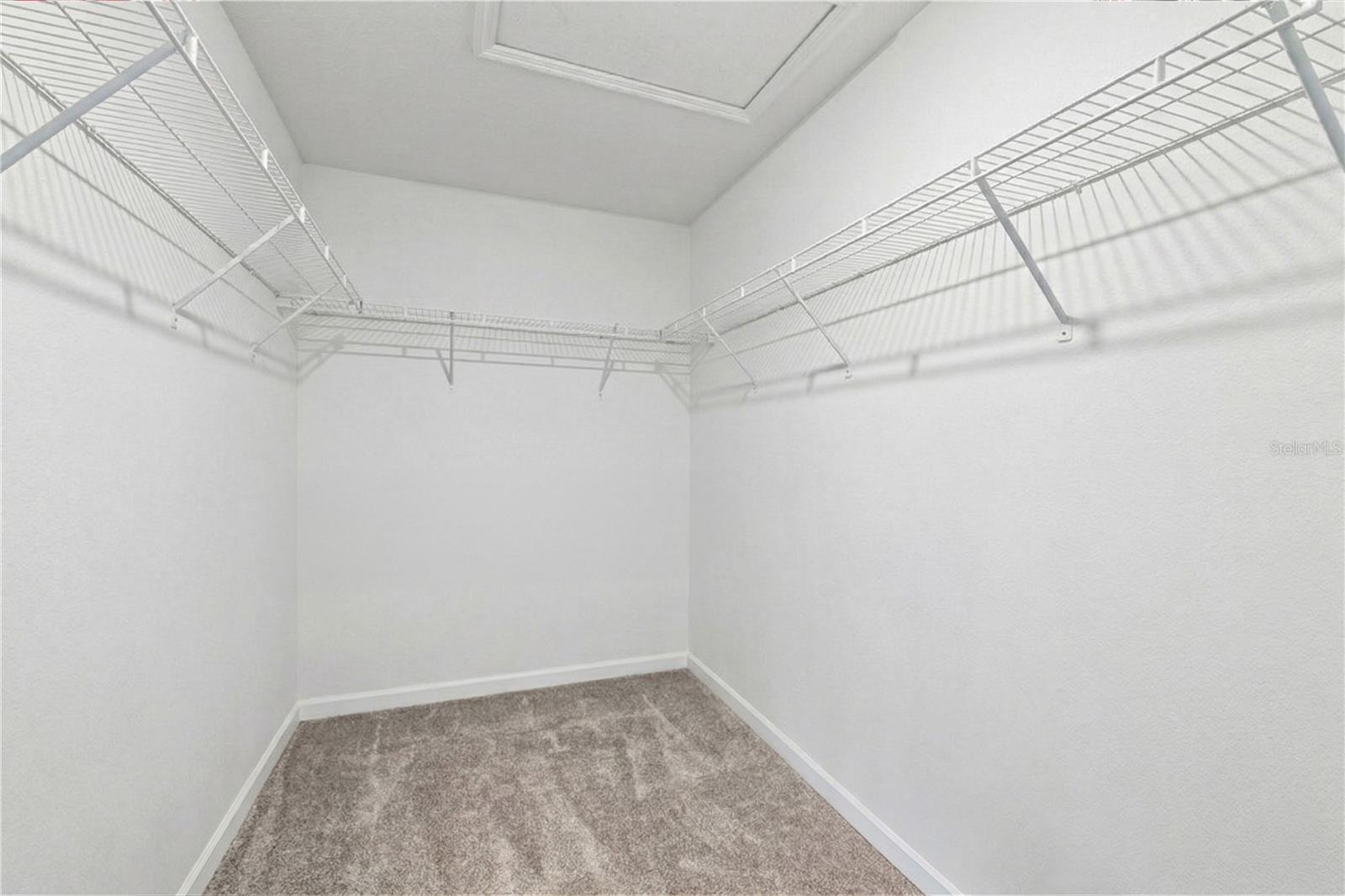 STOREY GROVE - Residential