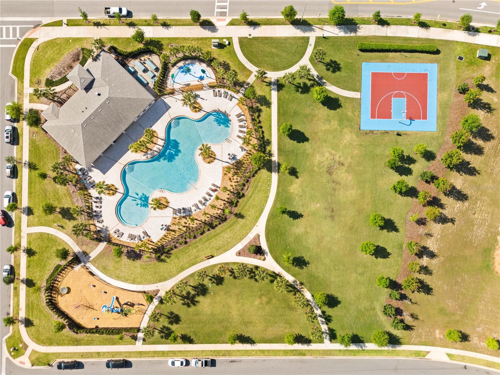 STOREY GROVE - Residential