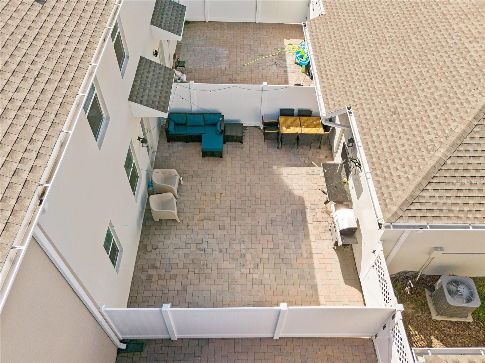 STOREY GROVE - Residential