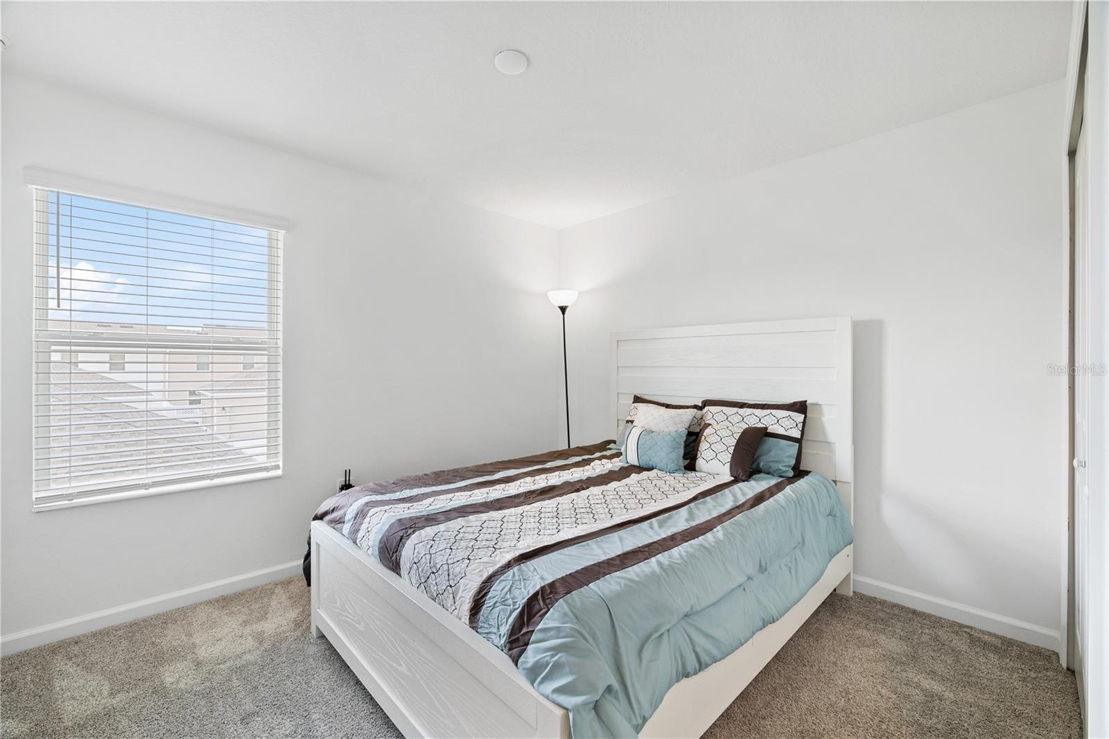 STOREY GROVE - Residential