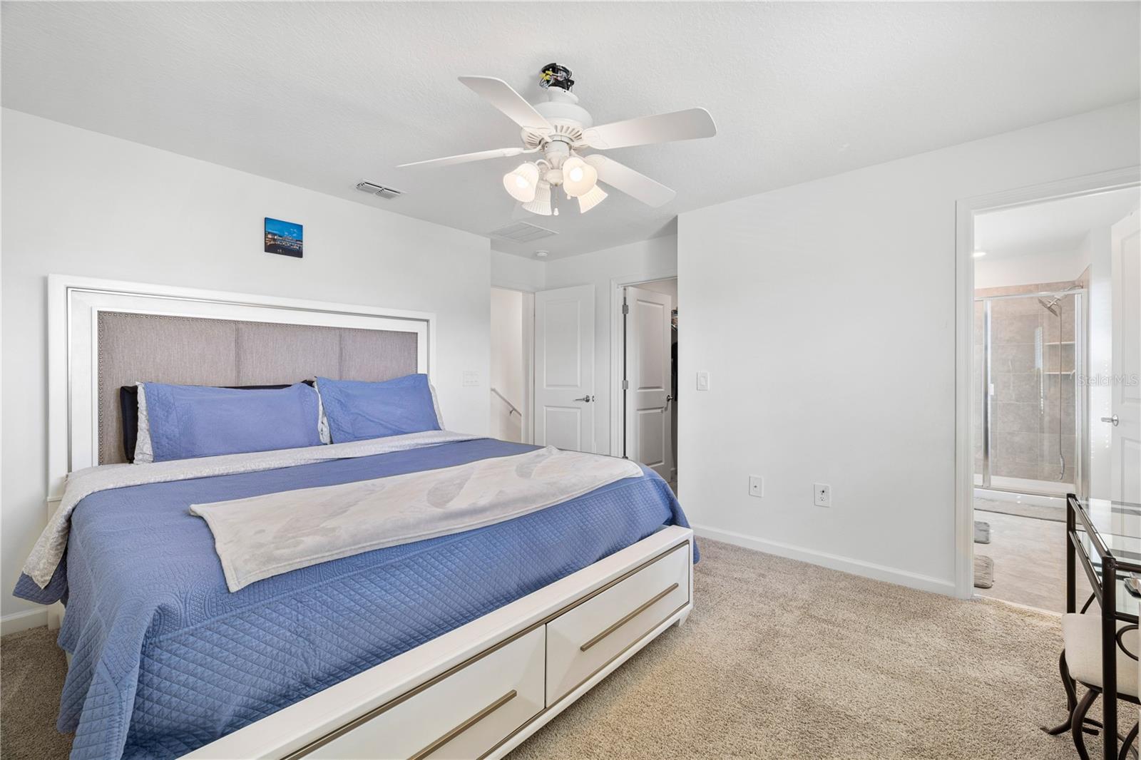 STOREY GROVE - Residential