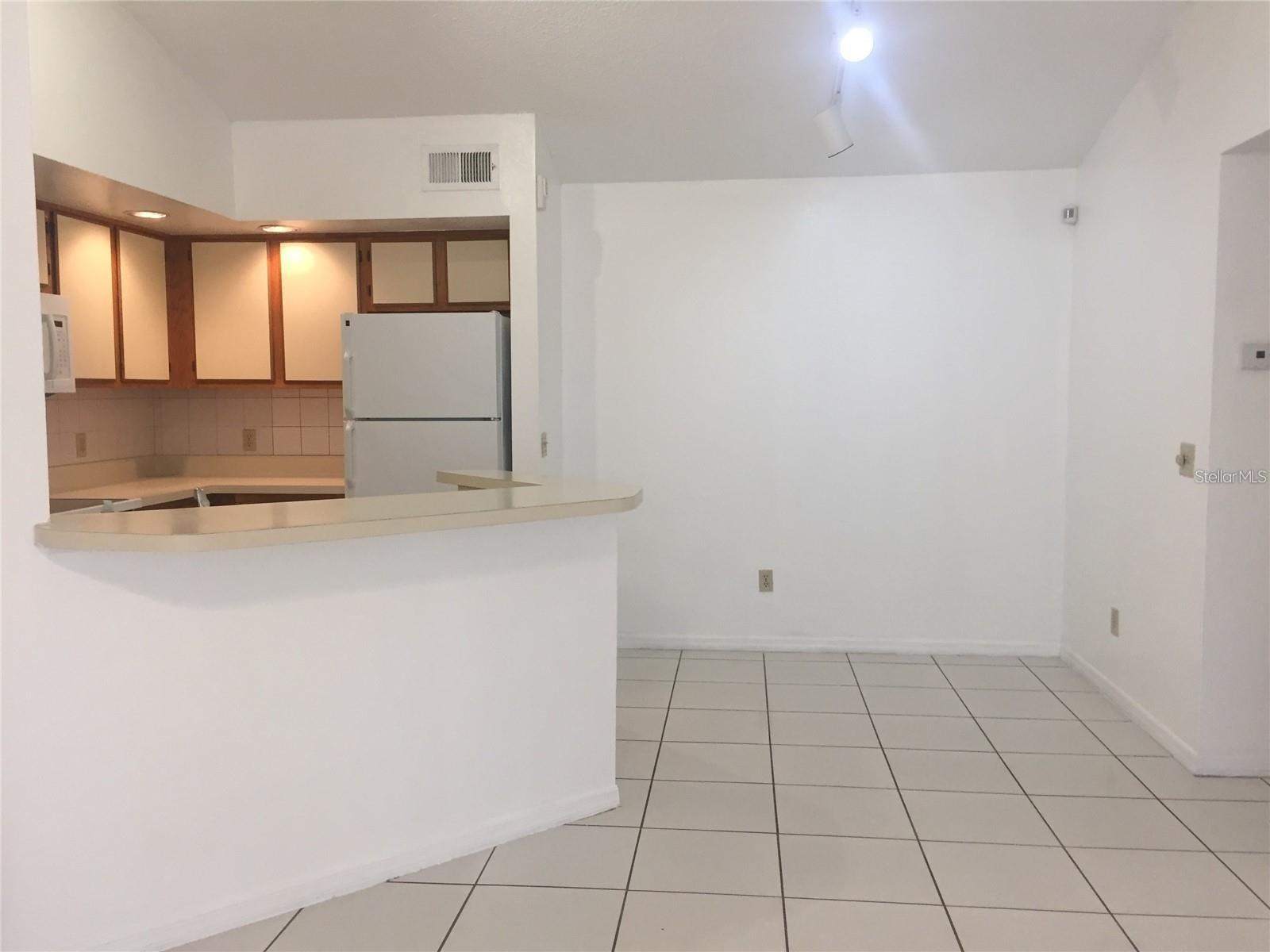 VENETIAN PLACE - Residential Lease